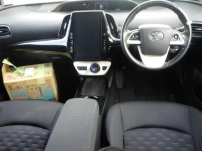 Toyota Prius PHV
