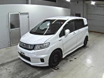 Honda Freed Spike