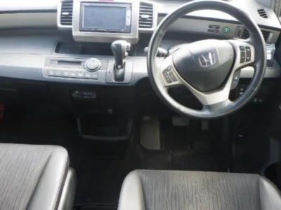 Honda Freed Spike