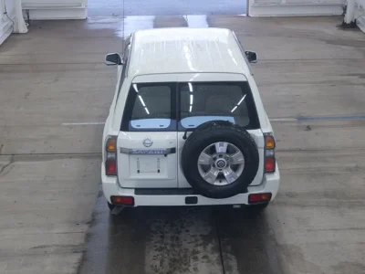 Nissan Safari