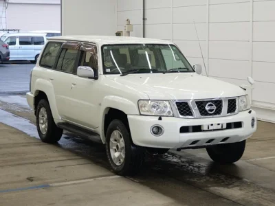 Nissan Safari