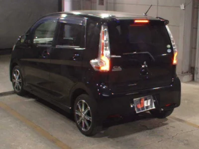 Mitsubishi EK CUSTOM
