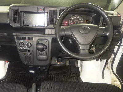Toyota Pixis Van
