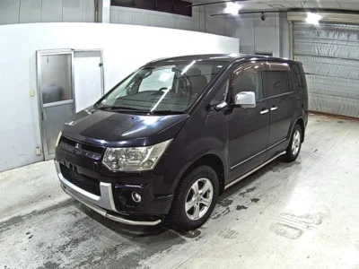 Mitsubishi Delica D:5