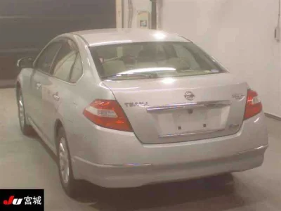 Nissan TEANA