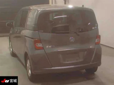 Honda FREED SPIKE