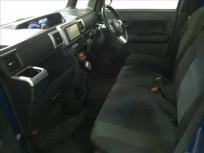 Toyota Pixis Mega