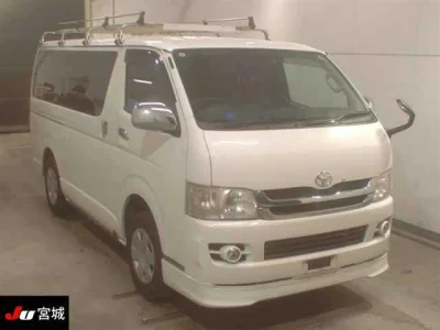 Toyota HiAce Van