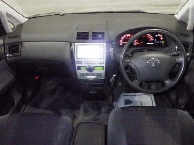 Toyota Ipsum