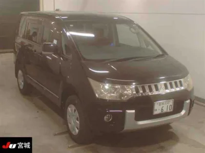 Mitsubishi DELICA D5