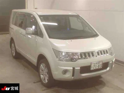 Mitsubishi DELICA D5