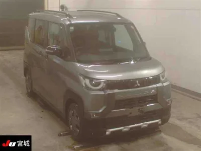 Mitsubishi Delica Mini