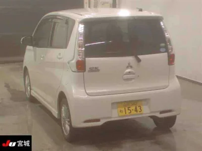 Mitsubishi EK CUSTOM