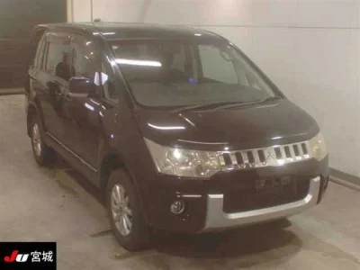 Mitsubishi DELICA D5
