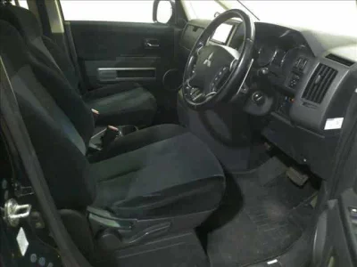 Mitsubishi DELICA D5