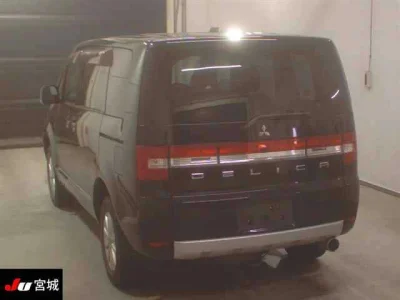 Mitsubishi DELICA D5
