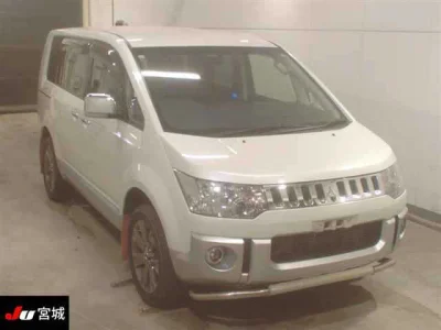 Mitsubishi DELICA D5