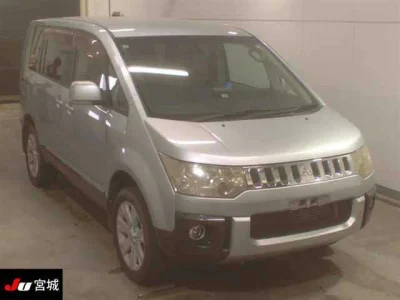 Mitsubishi DELICA D5