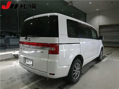 Mitsubishi DELICA D5