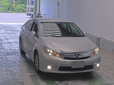 Lexus HS250h