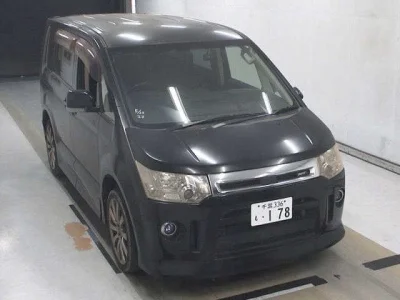 Mitsubishi DELICA D5