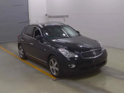 Nissan Skyline Crossover