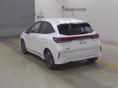 Nissan AURA