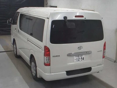 Toyota HiAce Van