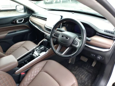 Jeep Commander
