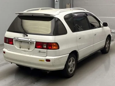 Toyota Ipsum