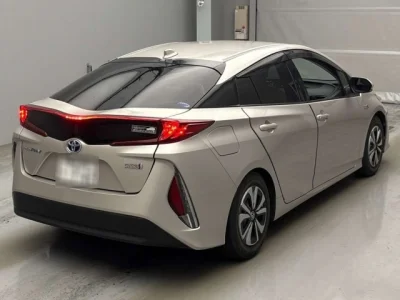 Toyota Prius PHV
