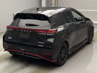Nissan AURA