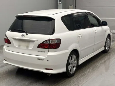 Toyota Ipsum
