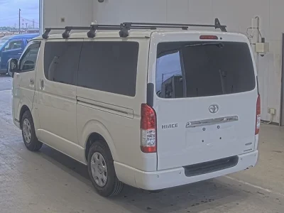 Toyota HiAce Van