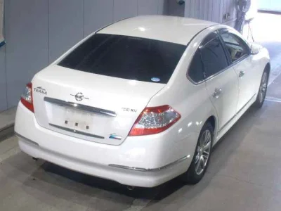 Nissan TEANA