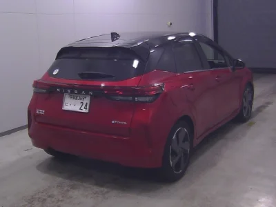 Nissan AURA