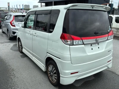 Suzuki Solio