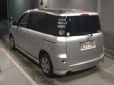 Toyota Sienta
