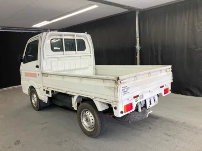 Nissan NT100 Clipper