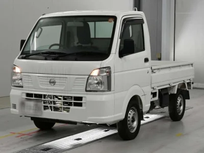 Nissan NT100 Clipper