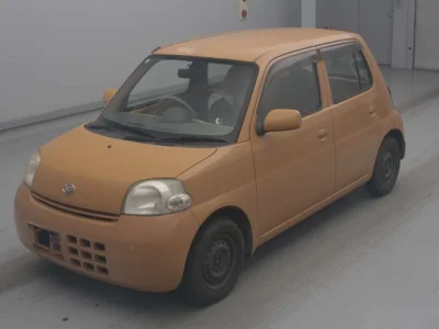 Daihatsu Esse