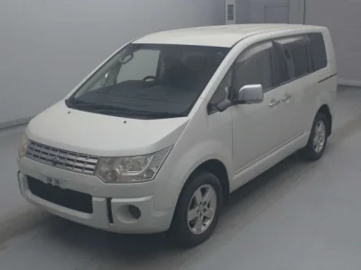 Mitsubishi DELICA D5