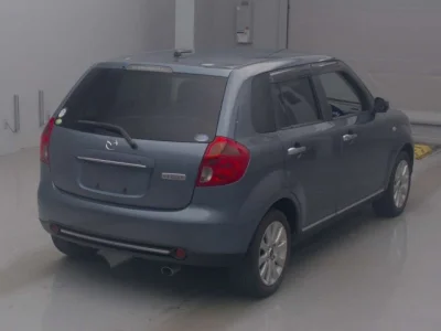 Mazda Verisa
