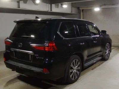 Lexus LX