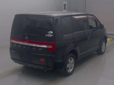 Mitsubishi DELICA D5
