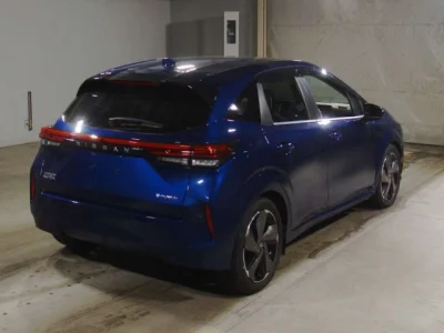 Nissan AURA