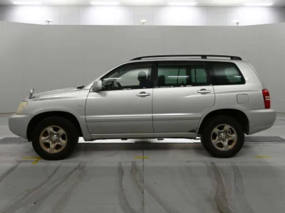Toyota Kluger V