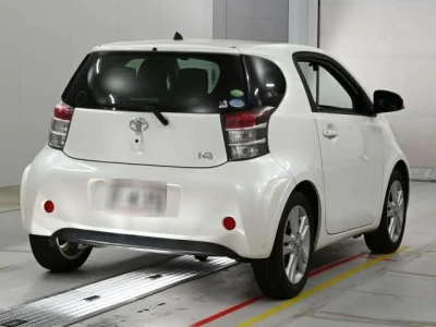 Toyota iQ