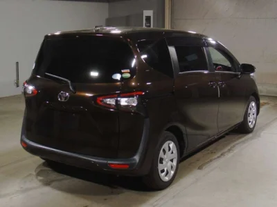 Toyota Sienta