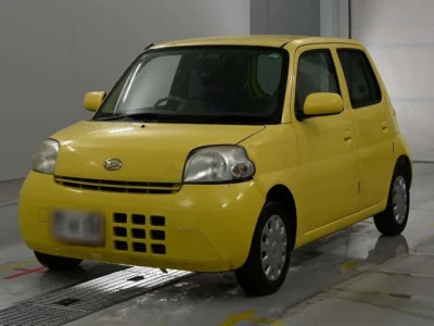 Daihatsu Esse